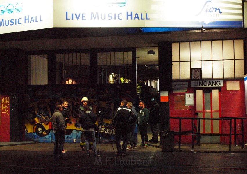 Live Music Hall Deckenplatte fiel runter als Livemusic lief Koeln Ehrenfeld Lichtstr P57.JPG